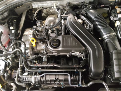 Used 2025 Volkswagen Jetta Sport image 30