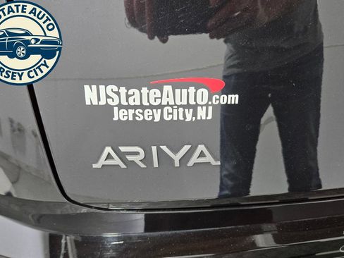 Used 2023 Nissan Ariya AWD image 31