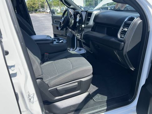 Used 2025 RAM 2500 Big Horn AWD/4WD image 34