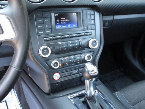 Used 2015 Ford Mustang Coupe RWD image 16