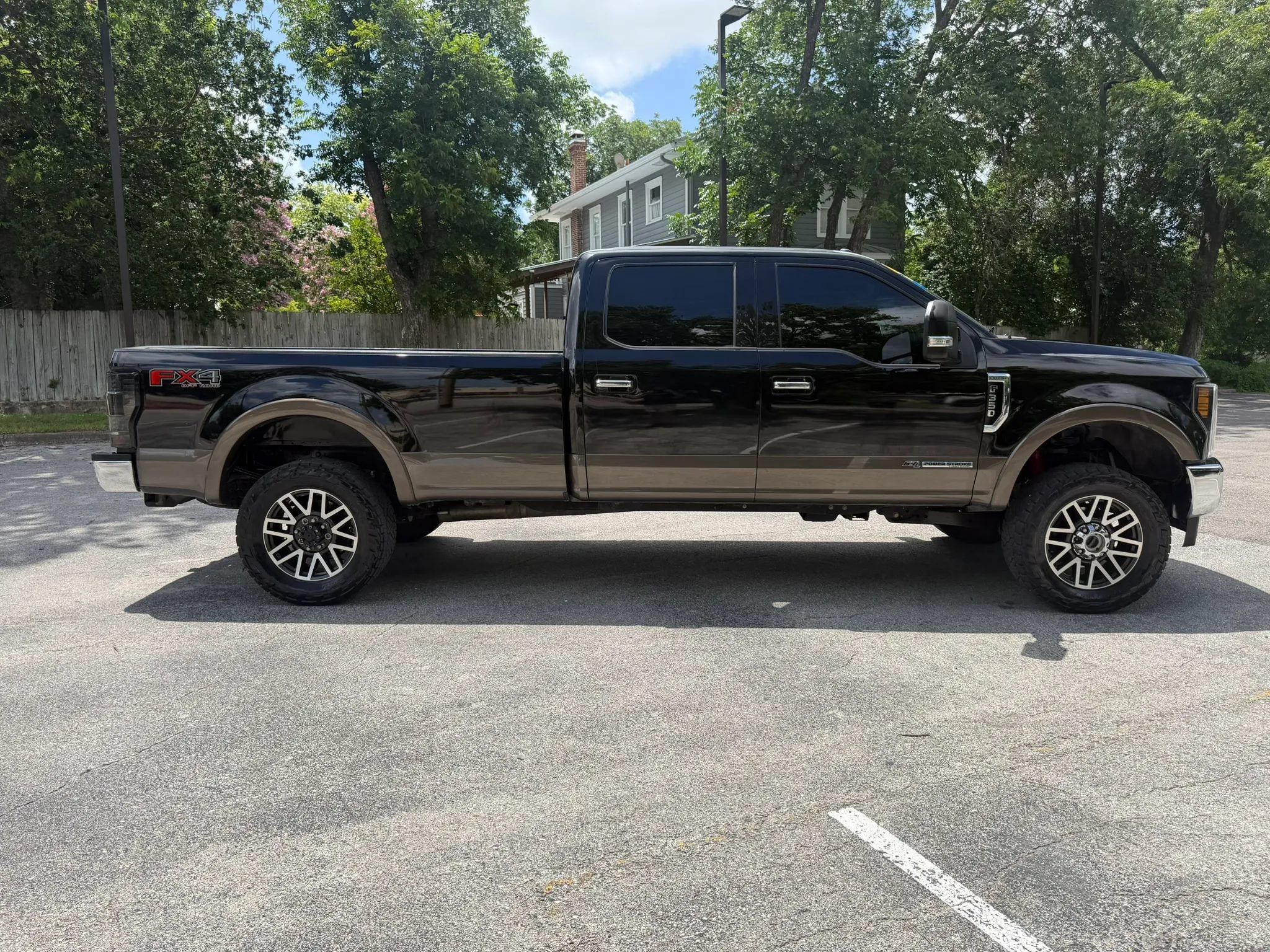 Used 2017 Ford F350 Lariat w/ Chrome Package AWD/4WD image 4