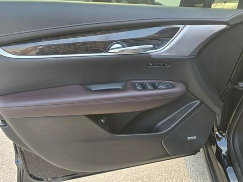 Used 2022 Cadillac XT6 Premium Luxury AWD/4WD image 22