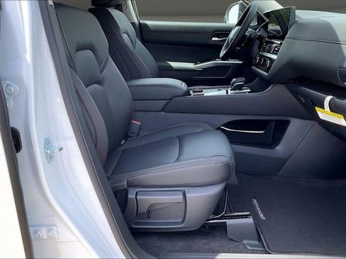 New 2026 Nissan Pathfinder SL w/ SL Premium Package AWD/4WD image 11