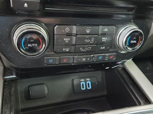 Used 2016 Ford F150 Lariat w/ Equipment Group 502A Luxury image 22