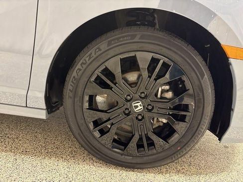 Used 2025 Honda Odyssey Sport-L image 32