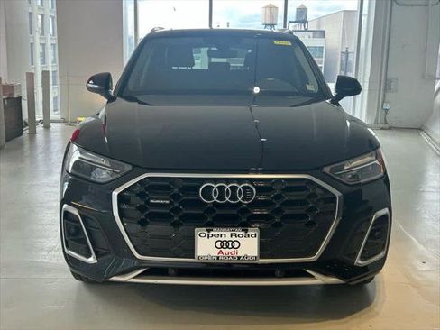 Certified 2023 Audi Q5 2.0T Premium w/ Convenience Package image 2