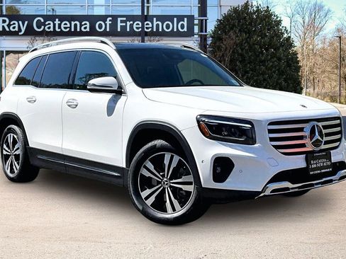 Used 2026 Mercedes-Benz GLB 250 4MATIC image 11