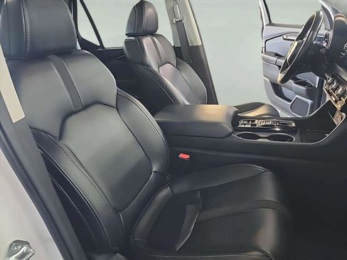 Used 2024 Honda Pilot Touring image 36