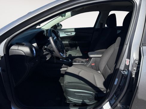 Used 2024 Kia Forte LXS FWD image 10