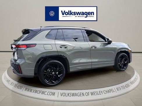 New 2026 Volkswagen Tiguan SE R-Line FWD image 7