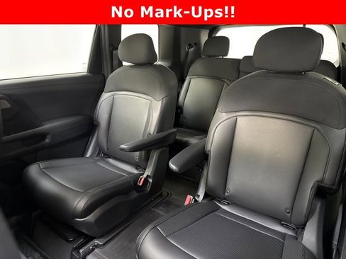 New 2027 Kia Telluride S image 13