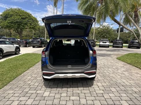 Used 2025 Kia Sportage EX FWD image 28
