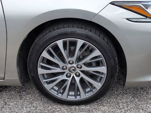 Used 2021 Lexus ES 350 w/ Premium Package FWD image 10