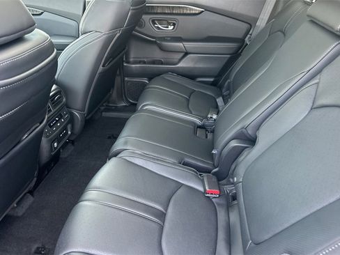 Certified 2025 Honda Pilot Elite image 13