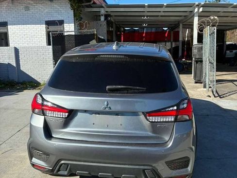 Used 2021 Mitsubishi Outlander Sport SE FWD image 3