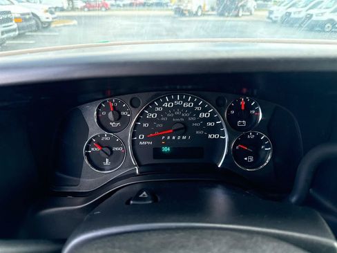 Used 2012 Chevrolet Express 2500 RWD image 15