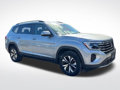 Used 2024 Volkswagen Atlas SE FWD image 9