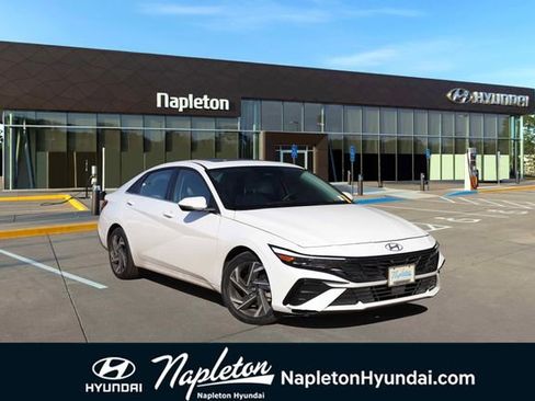 Used 2025 Hyundai Elantra Limited w/ Cargo Package image 1