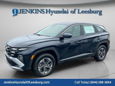 New 2026 Hyundai Tucson Blue SE image 11