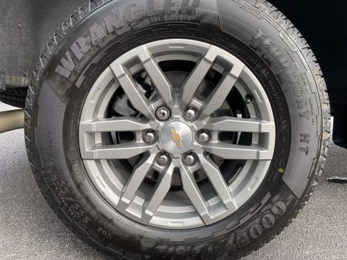 Used 2026 Chevrolet Colorado LT image 41