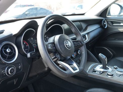 Used 2020 Alfa Romeo Stelvio Ti image 16
