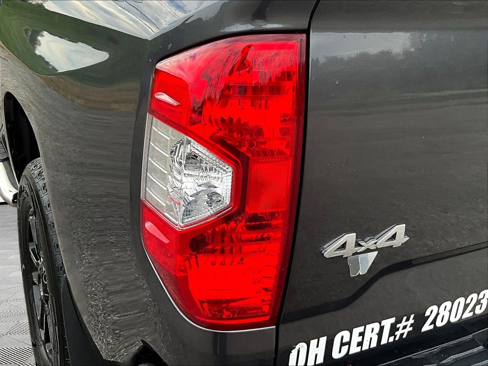 Used 2020 Toyota Tundra SR5 w/ SR5 Convenience Package AWD/4WD image 24