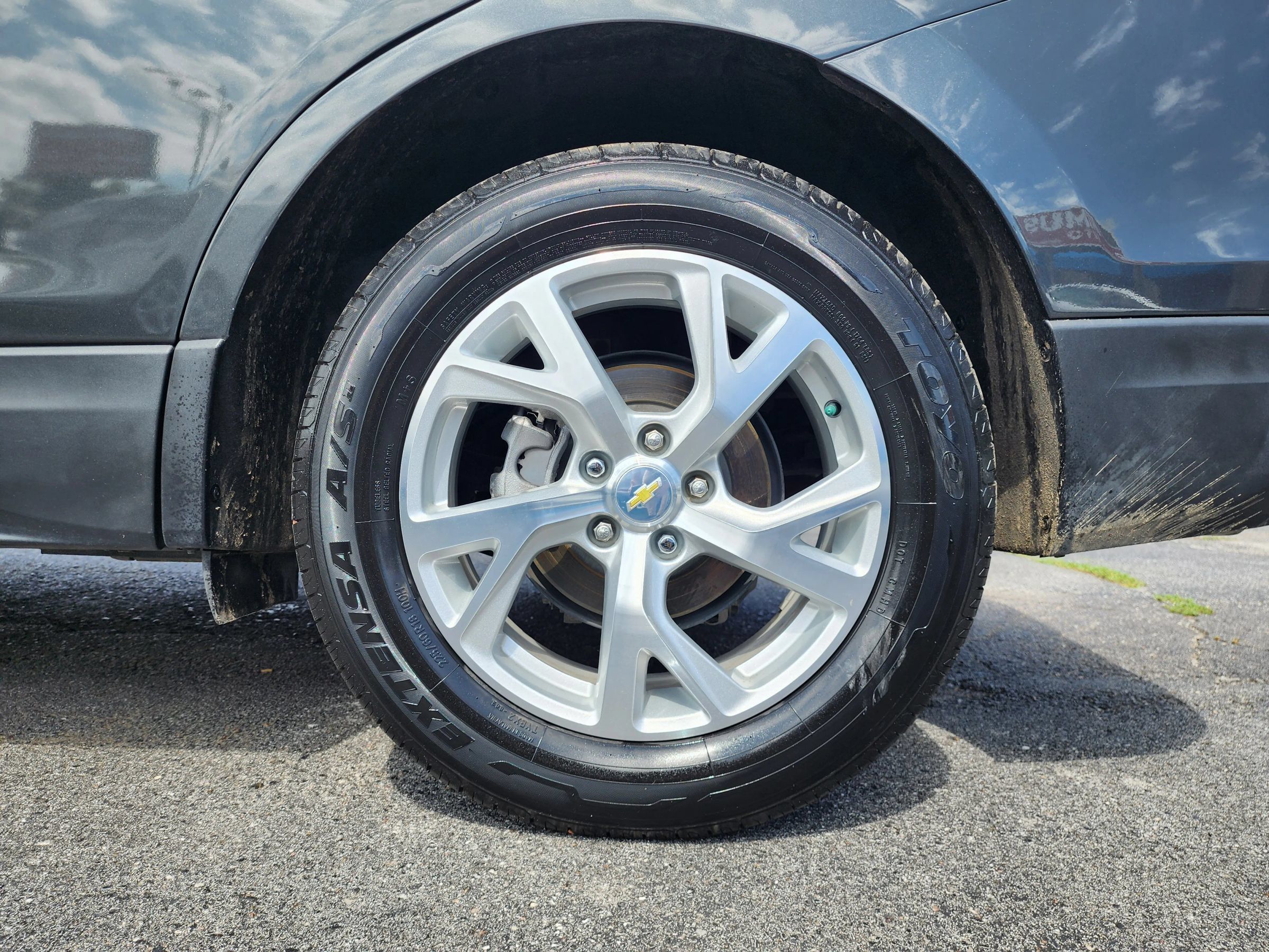 Used 2019 Chevrolet Equinox LT AWD/4WD image 16