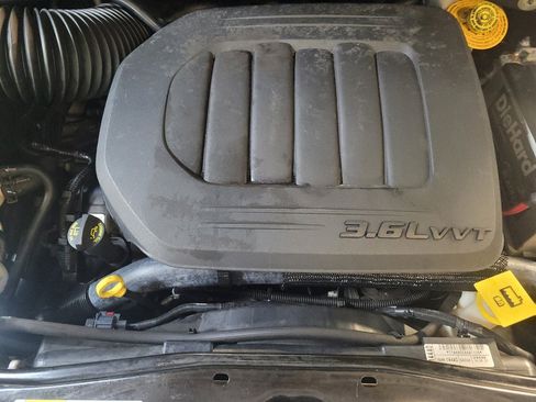 Used 2019 Dodge Grand Caravan SE w/ UConnect Hands-Free Group FWD image 30