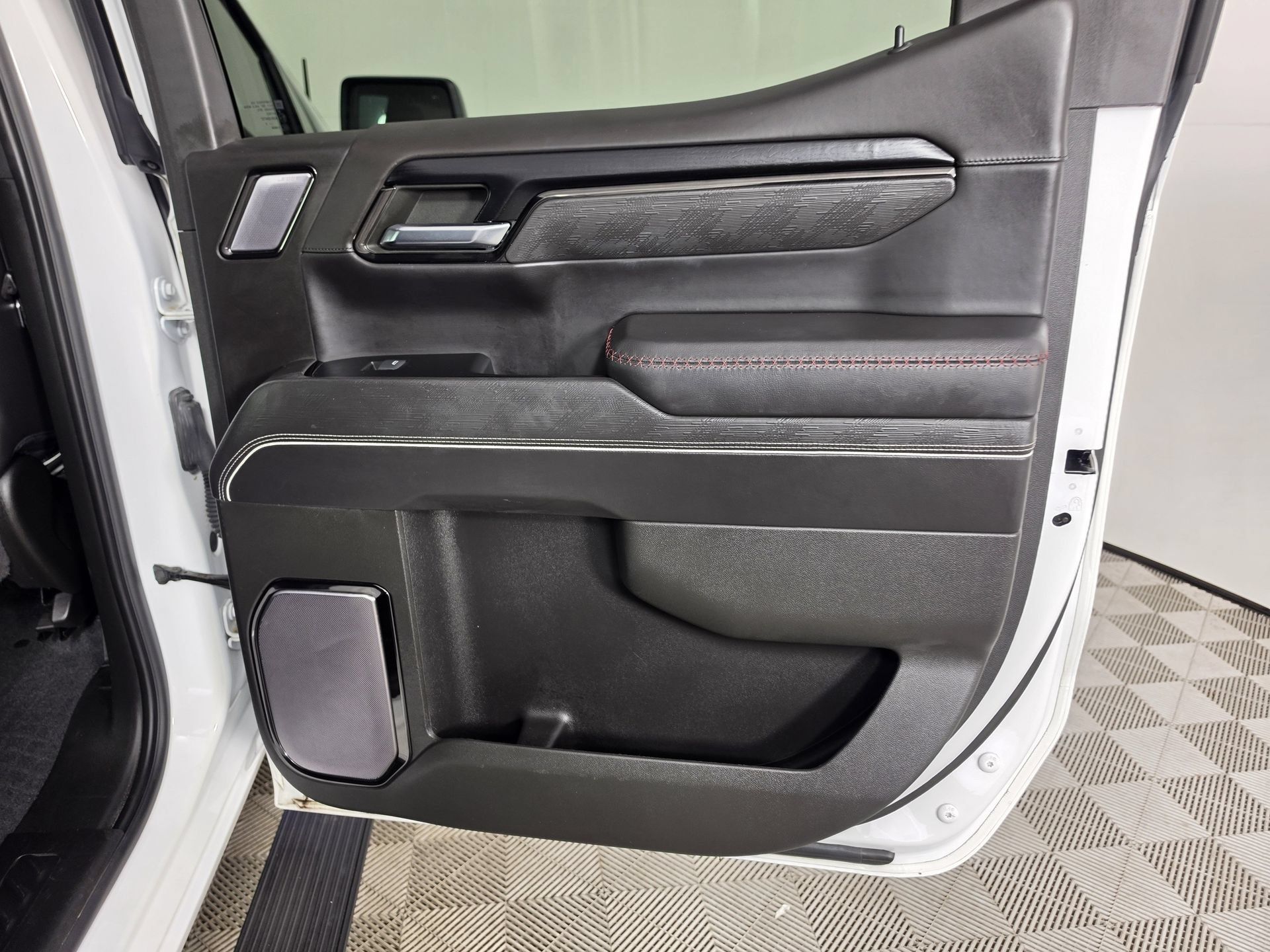 Used 2022 GMC Sierra 1500 AT4X AWD/4WD image 33