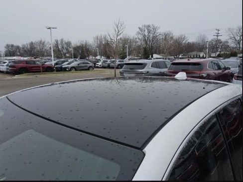 Used 2025 Cadillac Optiq Luxury 2 w/ LPO, Floor Liner Package image 4