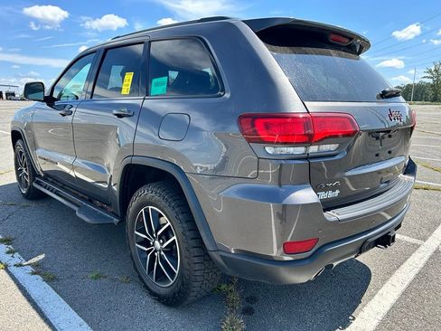 Used 2017 Jeep Grand Cherokee Trailhawk AWD/4WD image 3