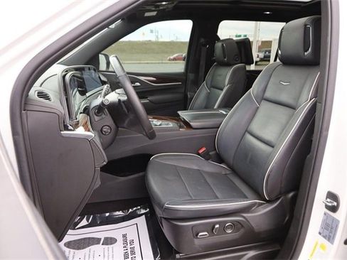 Used 2021 Cadillac Escalade ESV Premium Luxury image 10