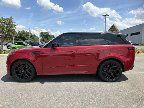 Used 2025 Land Rover Range Rover Sport Dynamic SE AWD/4WD image 2