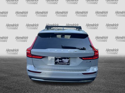 Used 2026 Volvo V60 B5 Cross Country Plus w/ Protection Package Premier AWD/4WD image 8