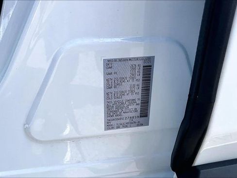 Certified 2025 Nissan Pathfinder Platinum image 16