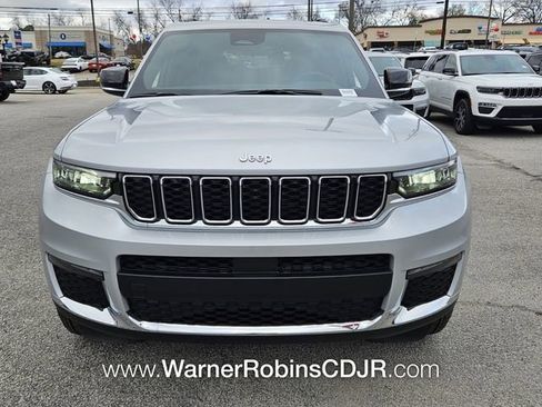 New 2025 Jeep Grand Cherokee L Limited image 2