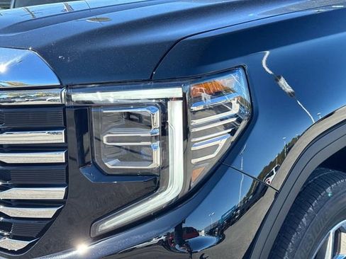 New 2026 GMC Sierra 1500 SLT w/ SLT Convenience Package image 10