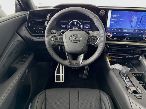 New 2026 Lexus TX 500h AWD image 19