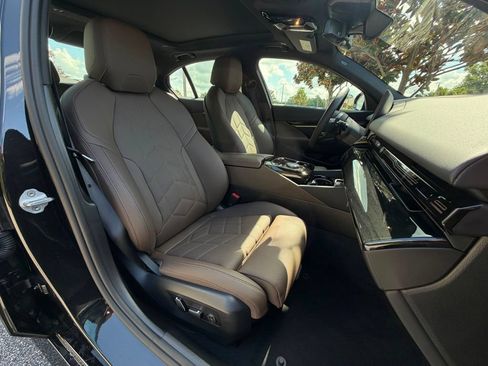 Certified 2026 BMW 530i xDrive w/ M Sport Package AWD/4WD image 25