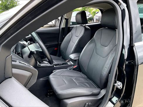 Used 2015 Ford Focus Titanium FWD image 8