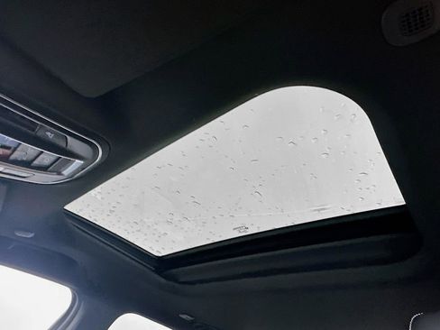 New 2025 Jeep Grand Cherokee Altitude image 14