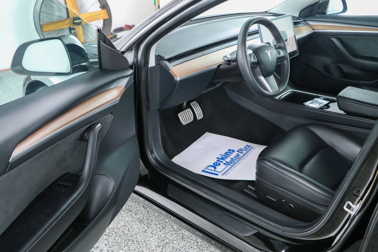 Used 2023 Tesla Model 3 Performance AWD/4WD image 3