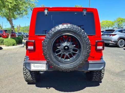 Used 2020 Jeep Wrangler Unlimited Sahara w/ Uconnect 4C Nav & Sound Group image 6