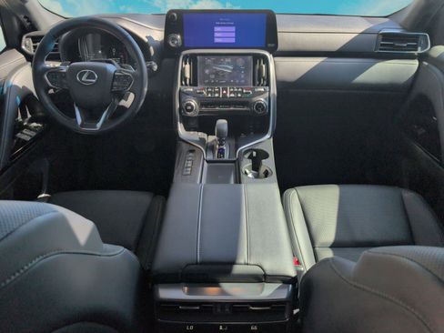 Certified 2025 Lexus LX 700h Overtrail image 18