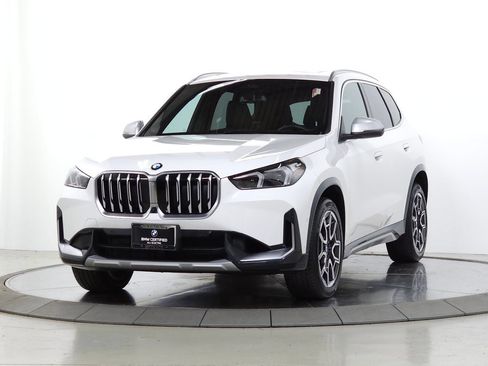 Used 2024 BMW X1 xDrive28i w/ Premium Package AWD/4WD image 4