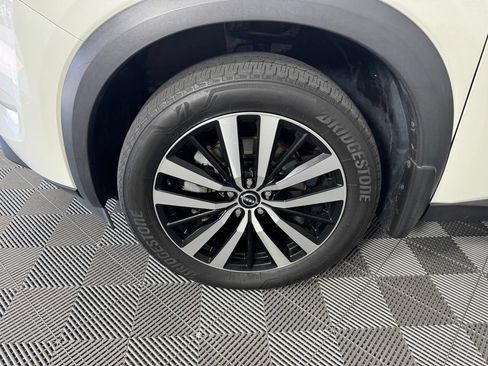 Used 2023 Nissan Pathfinder Platinum AWD/4WD image 14