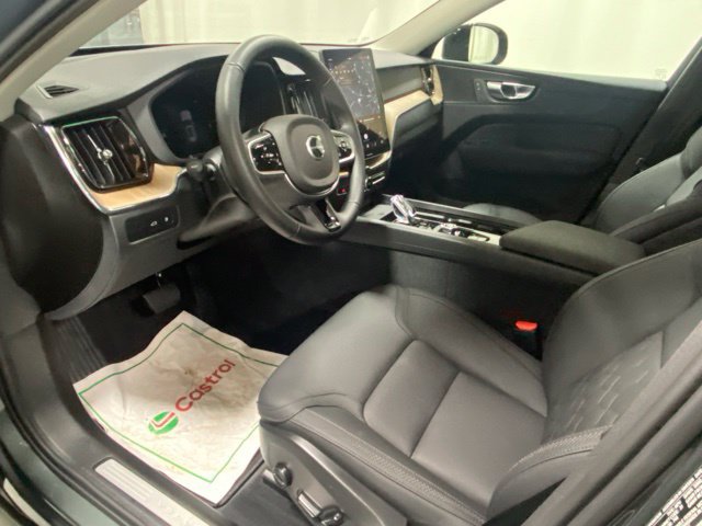 Used 2026 Volvo XC60 T8 Core AWD/4WD image 10