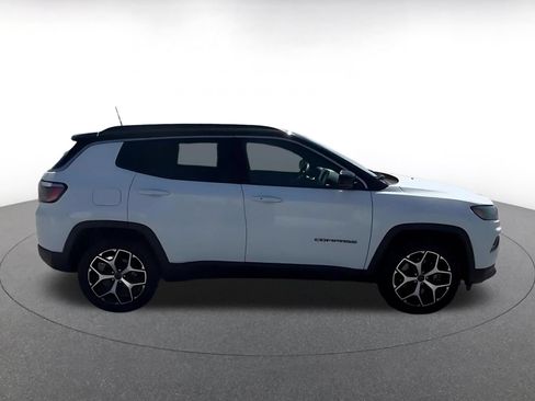 Used 2025 Jeep Compass Limited AWD/4WD image 15