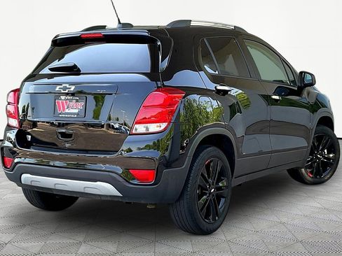Used 2019 Chevrolet Trax LT w/ Sun & Sound Package AWD/4WD image 6