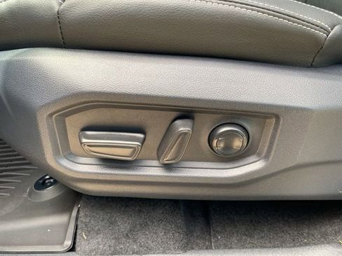 New 2026 Toyota Tundra Limited AWD/4WD image 17